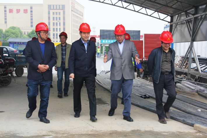 时任浙江省地勘局党委书记、局长张金根到杭富城际铁路土建施工8标段项目部调研指导