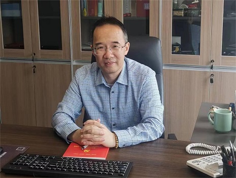 致敬劳模工匠丨以身作则 率先垂范