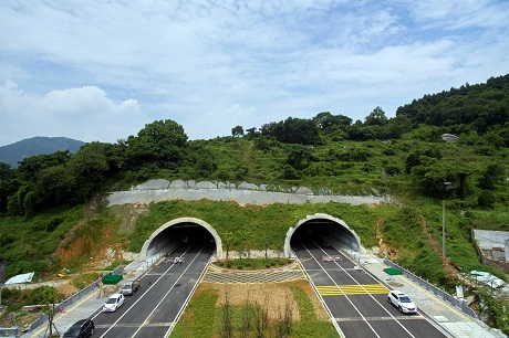 交通工程：温州新双南线吹台山隧道获浙江省市政公用标化工地