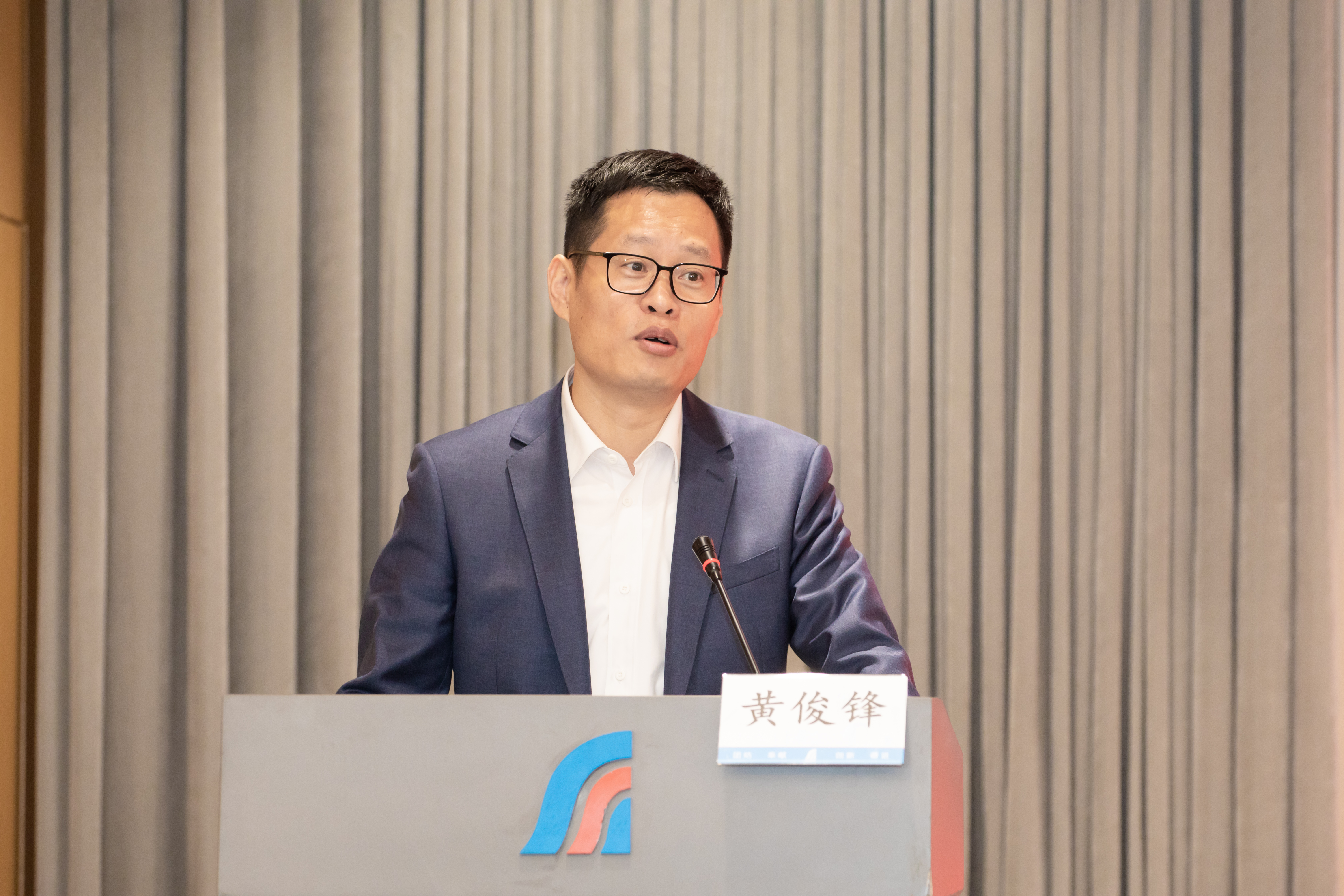 公司团委组织开展“青春心向党 建功新时代”主题团课