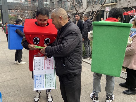 图9 宣传垃圾分类知识.jpg