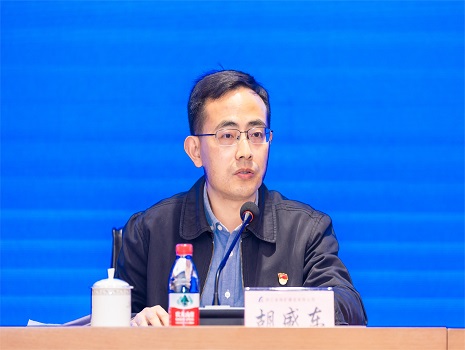 胡盛东.jpg