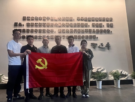 追寻领袖足迹.jpg