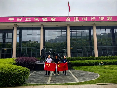 参观一江山登陆战纪念馆.jpg