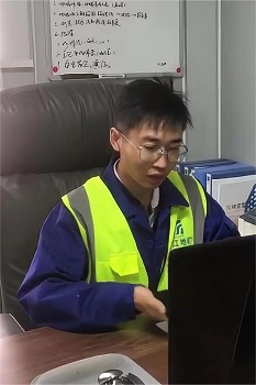 叶基六.jpg
